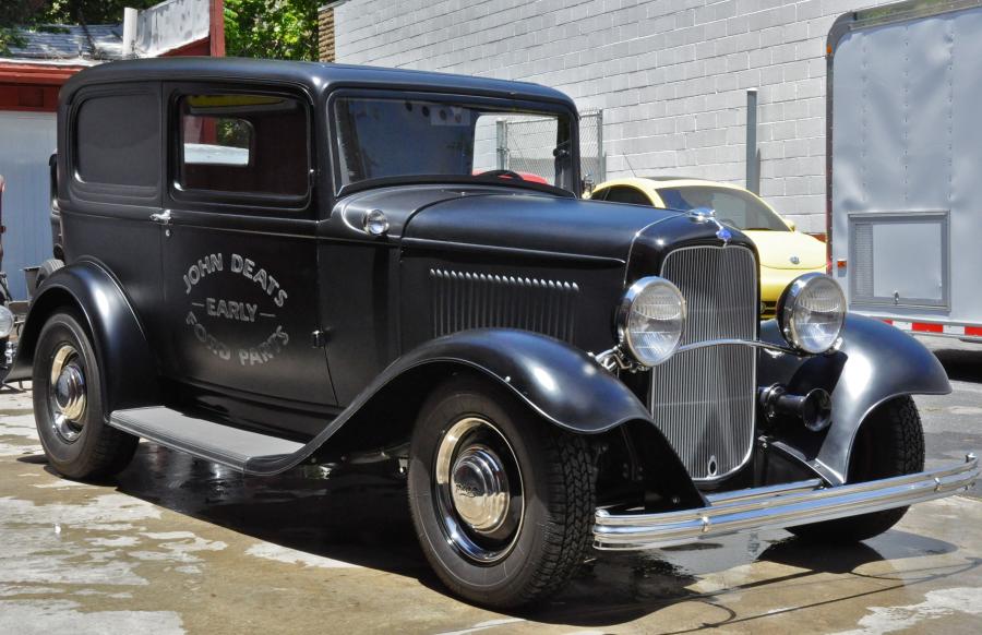  Ford Sedan Delivery 1932 года  (фото 1 из 1)